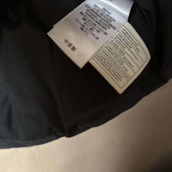 Eddie Bauer Charcoal Puffer Vest with Plush Collar - Picture 4 of 4